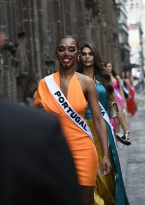 November 1, 2024, Mexico City, Meico City, Mexico: ANDREA CORREIA Miss Portugal..Some Miss Universe participants dressed as catrinas this Friday, in their first appearance in Mexico City, to support a foundation that helps vulnerable people..The 73rd edition of Miss Universe will be held on November 16 in Mexico and 130 countries are expected to participate in this pageant, a record for the organization. Mexico City Mexico - ZUMAn296 20241101_zip_n296_004 Copyright: xJorgexNunezx