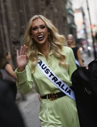 November 1, 2024, Mexico City, Meico City, Mexico: ZOE CREED, Miss Australian..Some Miss Universe participants dressed as catrinas this Friday, in their first appearance in Mexico City, to support a foundation that helps vulnerable people..The 73rd edition of Miss Universe will be held on November 16 in Mexico and 130 countries are expected to participate in this pageant, a record for the organization. Mexico City Mexico - ZUMAn296 20241101_zip_n296_034 Copyright: xJorgexNunezx