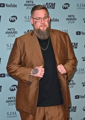 Music Industry Trusts Awards in London Rag n Bone Man attends the Music Industry Trusts Awards 2024 (MITS Award 2024) at the Grosvenor House Hotel in London, England. UK. Monday 4th November 2024 - Copyright: xJamesxWarrenx adsj7021