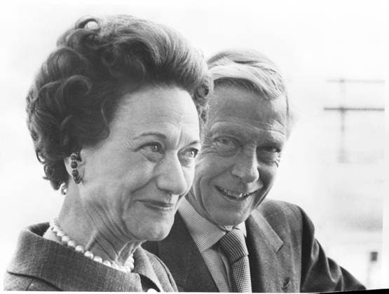 RECORD DATE NOT STATED He signed the instrument of abdication on 10 December 1936, so he could get married to the two-time US divorcee Wallis Warfield, better known as Wallis Simpson on June 3thd 1937. George VI created his brother, the former king, Duke of Windsor.. He signed the instrument of abdication on 10 December 1936, so he could get married to the two-time US divorcee Wallis Warfield, better known as Wallis Simpson on June 3thd 1937. George VI created his brother, the former king, Duke of Windsor.. Copyright: RDB ATP 1032_05_RDB00008079