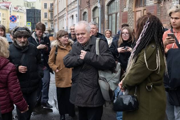 News Themen der Woche KW45 News Bilder des Tages Yevgeny Bestuzhev is released in the courtroom in St. Petersburg, Russia - 5 Nov 2024 Political scientist, Yevgeny Bestuzhev exits the courthouse after being sentenced to five years and three months of a suspended sentence under the article on false information about the Russian army due to posts about the war in Ukraine on the social network VKontakte in St. Petersburg. St. Petersburg Russia Copyright: xAndreixBokx xSOPAxImagesx DSC_1291