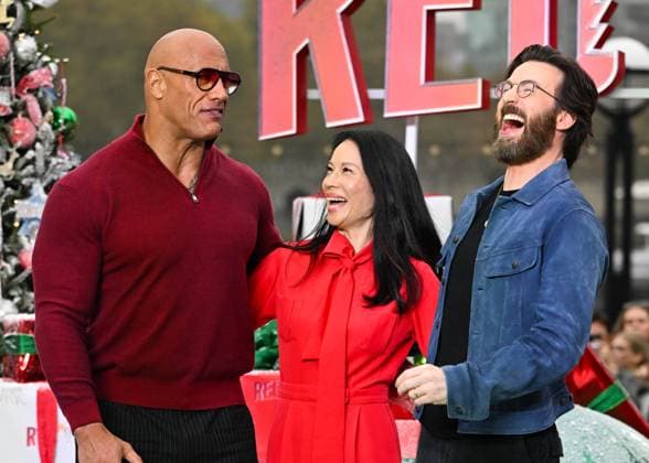 Entertainment Themen der Woche KW45 Entertainment Bilder des Tages Cast attend a photocall for Red One at Potters Fields in London Featuring: Dwayne Johnson, Lucy Liu, Chris Evans Where: London, United Kingdom When: 06 Nov 2024 Credit: Cover Images EDITORIAL USE ONLY. NOT FOR USE BY NEWSPAPERS BASED IN THE UK. Copyright: xx coverimg54278749