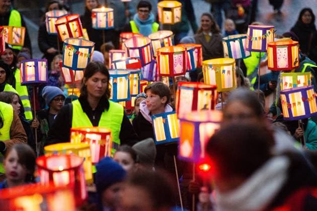 News Themen der Woche KW45 News Bilder des Tages Traditional Martin Parade In Bonn Thousands of children participate in the Martin parade in Bonn, Germany, on November 6, 2024. Bonn Germany  Copyright: xYingxTangx originalFilename: tang-notitle241106_npfVs.jpg