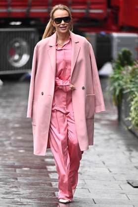 Entertainment Themen der Woche KW45 Entertainment Bilder des Tages Amanda Holden seen leaving Global Studios, Heart Breakfast Show. London 6 November 2024 Amanda Holden seen leaving Global Studios, Heart Breakfast Show. London 6 November 2024, Credit:Avalon Red Avalon United Kingdom, London  Copyright: xAvalonxRedx xAvalonx 0931206172
