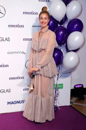 Julia Stinshoff at the Emotion Award ceremony on 6 11 2024 in Hamburg Emotion Award 2024 in Hamburg