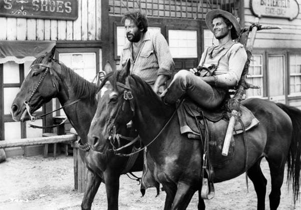 Bud Spencer (left), Terence Hill, (right), on-set of the Italian western film, Trinity Is Still My Name , Italian title: continuavano a chiamarlo TrinitÃ , Avco Embassy Pictures, 1971  Copyright: xABxArchivesx jtv019293