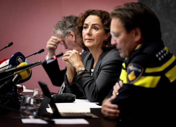 AMSTERDAM - Chief Public Prosecutor Reno de Beukelaer, Mayor Femke Halsema and police chief of the Amsterdam-Amstelland unit Peter Holla update the press on the various incidents in recent days surrounding Ajax s soccer match against Maccabi Tel Aviv, directed against Maccabi Tel Aviv supporters. ANP KOEN VAN WEEL netherlands out - belgium out  Copyright: xx x512980823x originalFilename: 512980823.jpg