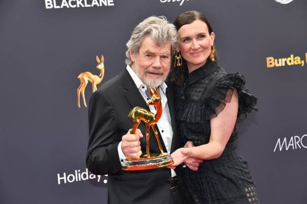 Reinhold Messner mit Ehefrau Diane Messner Bambi 2024 Verleihung des Goldenen Rehs Bavaria-Studios München 07. November 2024 *** Reinhold Messner with wife Diane Messner Bambi 2024 Award of the Golden Deer Bavaria Studios Munich 07 November 2024