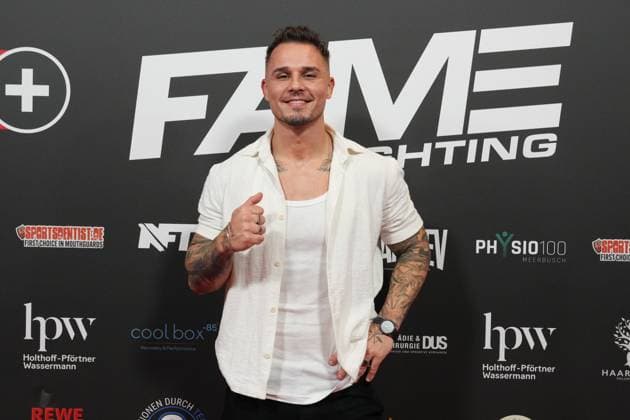 Fame Fighting 2 mit Influencern & Reality-Stars. Tobias Pietrek beim Fame Fighting 2 am 09.11.2024 auf dem roten Teppich im Maritim Hotel Bonn. Bonn Maritim Hotel Bonn Nordrhein-Westfalen