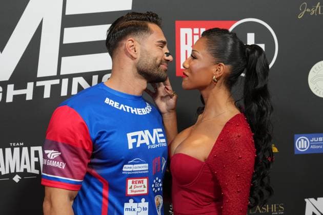 Fame Fighting 2 mit Influencern & Reality-Stars. Aleks Petrovic mit Freundin Vanessa Nwattu beim Fame Fighting 2 am 09.11.2024 auf dem roten Teppich im Maritim Hotel Bonn. Bonn Maritim Hotel Bonn Nordrhein-Westfalen