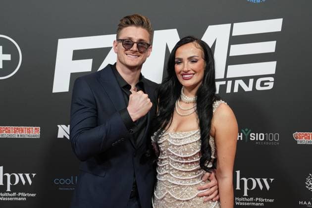 Fame Fighting 2 mit Influencern & Reality-Stars. Tommy Pedroni und Paulina Ljubas beim Fame Fighting 2 am 09.11.2024 auf dem roten Teppich im Maritim Hotel Bonn. Bonn Maritim Hotel Bonn Nordrhein-Westfalen