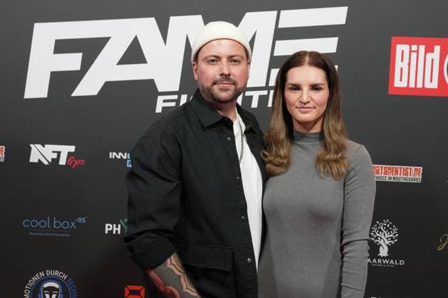 Fame Fighting 2 mit Influencern & Reality-Stars. Felix von Jascheroff mit seiner Freundin Alexandra Sophie beim Fame Fighting 2 am 09.11.2024 auf dem roten Teppich im Maritim Hotel Bonn. Bonn Maritim Hotel Bonn Nordrhein-Westfalen