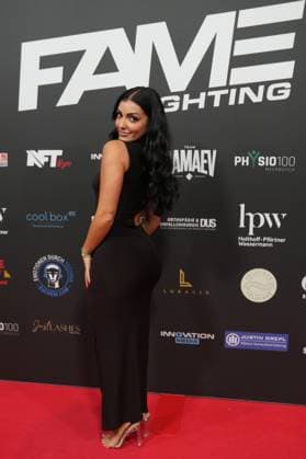 Fame Fighting 2 mit Influencern & Reality-Stars. Jennifer Iglesias beim Fame Fighting 2 am 09.11.2024 auf dem roten Teppich im Maritim Hotel Bonn. Bonn Maritim Hotel Bonn Nordrhein-Westfalen