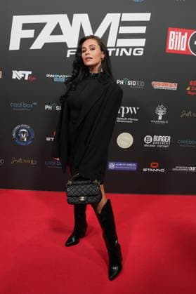 Fame Fighting 2 mit Influencern & Reality-Stars. Melissa Damilia beim Fame Fighting 2 am 09.11.2024 auf dem roten Teppich im Maritim Hotel Bonn. Bonn Maritim Hotel Bonn Nordrhein-Westfalen