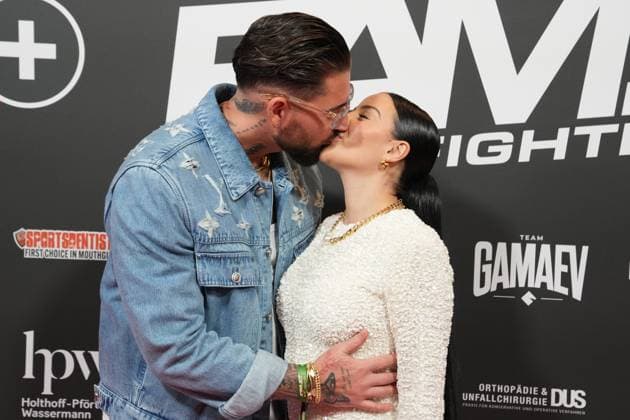 Fame Fighting 2 mit Influencern & Reality-Stars. Leyla Lahouar & Mike Heiter beim Fame Fighting 2 am 09.11.2024 auf dem roten Teppich im Maritim Hotel Bonn. Bonn Maritim Hotel Bonn Nordrhein-Westfalen