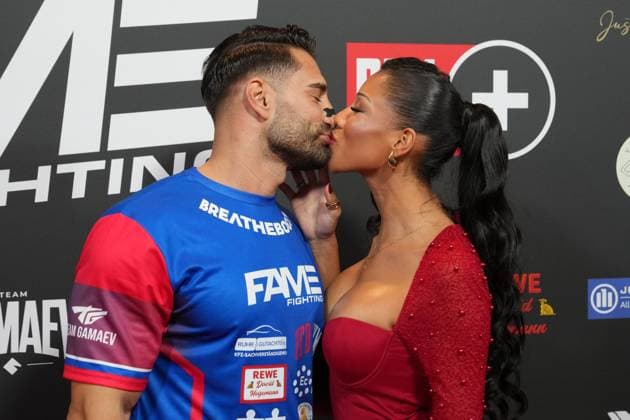 Fame Fighting 2 mit Influencern & Reality-Stars. Aleks Petrovic mit Freundin Vanessa Nwattu beim Fame Fighting 2 am 09.11.2024 auf dem roten Teppich im Maritim Hotel Bonn. Bonn Maritim Hotel Bonn Nordrhein-Westfalen