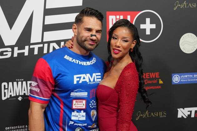 Fame Fighting 2 mit Influencern & Reality-Stars. Aleks Petrovic mit Freundin Vanessa Nwattu beim Fame Fighting 2 am 09.11.2024 auf dem roten Teppich im Maritim Hotel Bonn. Bonn Maritim Hotel Bonn Nordrhein-Westfalen