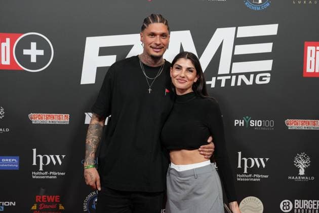 Fame Fighting 2 mit Influencern & Reality-Stars. Yasin Mohammed und Yeliz Koc beim Fame Fighting 2 am 09.11.2024 auf dem roten Teppich im Maritim Hotel Bonn. Bonn Maritim Hotel Bonn Nordrhein-Westfalen