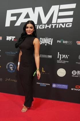 Fame Fighting 2 mit Influencern & Reality-Stars. Jennifer Iglesias beim Fame Fighting 2 am 09.11.2024 auf dem roten Teppich im Maritim Hotel Bonn. Bonn Maritim Hotel Bonn Nordrhein-Westfalen