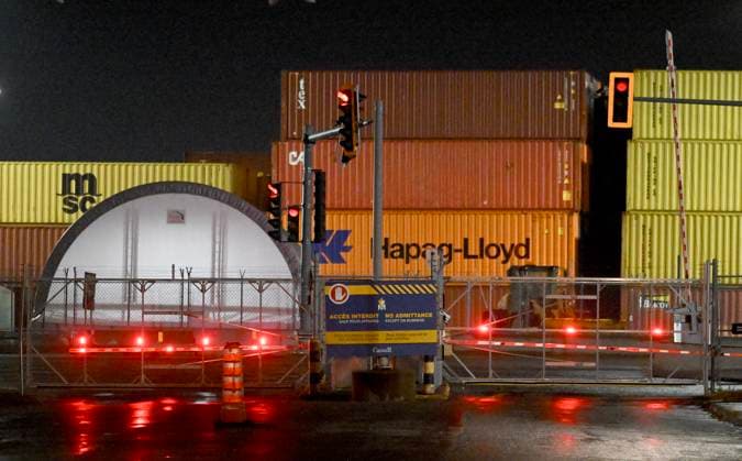 November 10, 2024, Montreal, Pq, Canada: An entrance to a terminal is shown at the Port of Montreal in Montreal, Sunday, November 10, 2024, where a lock out of dock workers has been declared by the employer. Montreal Canada  - ZUMAc35_ 20241110_zaf_c35_101 Copyright: xGrahamxHughesx