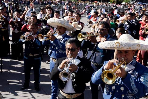Hundred of mariachis taking part during the Mariachi World Record as part of the closing of the First World Mariachi Congress. 1,122 Mariachis break Guinness World Record by performing the popular Mexican song Ã¢â‚¬oeCielito LindoÃ¢â‚¬Â at the same time at main square Zocalo. on November 10, 2024 in Mexico City, Mexico. Mexico City Mexico - ZUMAe321 20241110_zia_e321_036 Copyright: xuisxBarronx