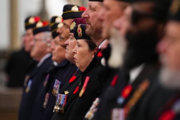 November 11, 2024, Ottawa, On, CAN: People look on as dignitaries arrive at a Remembrance Day ceremony at the National War Memorial in Ottawa on Monday, Nov. 11, 2024. Ottawa CAN  - ZUMAc35_ 20241111_zaf_c35_011 Copyright: xSeanxKilpatrickx