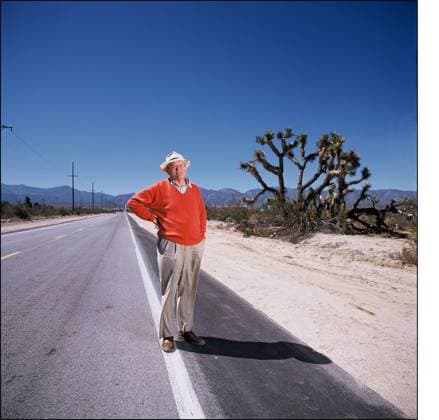 David Hockney Produces Strong Evidence That Some Of The Great Masters of Art Used Lenses 2462 18 Little Rock , California. English artist David Hockney on Pear Blossom Highway , scene of one of Hockneys famous montages,August 4, 2001 during the taping of an upcoming television documentry for the BBC. . Photo Paul Harris Photography Little Rock USA  Copyright: xPaulxHarrisxPhotographyx