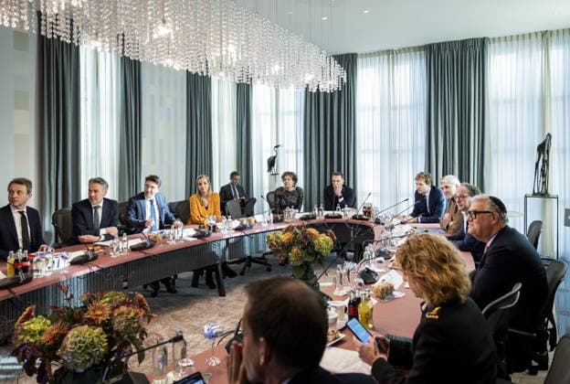 THE HAGUE - Prime Minister Dick Schoof during a meeting, along with a broad cabinet delegation, on anti-Semitism following the violence following Ajax s soccer match against Maccabi Tel Aviv in Amsterdam. ANP REMKO DE WAAL netherlands out - belgium out  Copyright: xx x513321101x originalFilename: 513321101.jpg