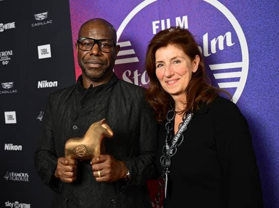 STOCKHOLM, SWEDEN 20241112 Acclaimed British film director Steve McQueen received the Stockholm Film Festivals Visionary Award at a ceremony in Stockholm on Tuesday Right, festival director Git Scheynius STOCKHOLM SWEDEN x10030x  Copyright: xJonasxEkströmer TTx STEVE MCQUEEN OIP645FkKEI