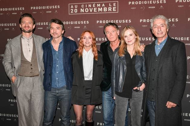Bilder des Jahres 2024, Entertainment 11 November Entertainment Themen der Woche KW46 Preview of the film PRODIGIEUSES in Paris FA (L to R) German-Swedish actor August Wittgenstein poses with French actors Valentin Poitier, Melanie Robert, Franck Dubosc, Isabelle Carre and Frederic Poitier for a photo-call for the film PRODIGIEUSES at the Pathe Cinema in Paris, on November 12, 2024. Photo by Firas Abdullah ABACAPRESS.COM Paris Ile-de-France France  Copyright: xAbdullahxFiras ABACAx