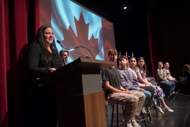 November 12, 2024, Fredericton, Nb, Canada: Jenica Atwin, MP for Fredericton, introduces Prime Minister Justin Trudeau at a townhall with students from Ecole Sainte-Anne in Fredericton, Tuesday, Nov. 12, 2024. Fredericton Canada  - ZUMAc35_ 20241112_zaf_c35_090 Copyright: xStephenxMacgillivrayx
