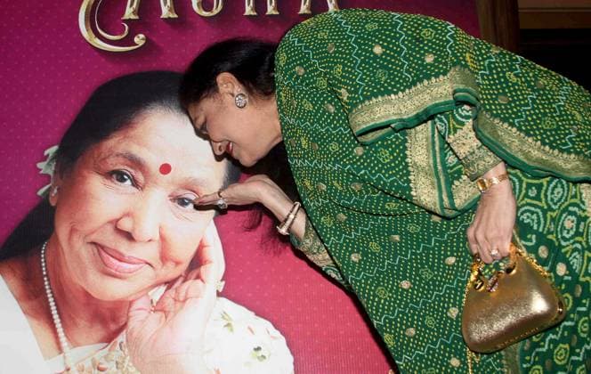 Bollywood actor Bindu musical concert Timless Asha organised Zee Classsic occasion Asha Bhosle 83rd birthday Mumbai India Copyright: xSolaris DinodiaxPhotox