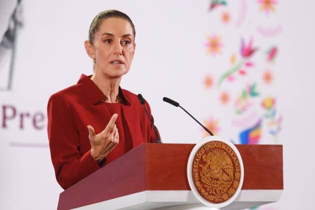 Claudia Sheinbaum Pardo, President of Mexico, speaking during a briefing conference about the rescue of Mexican Petroleum (PEMEX), at the National Palace. on November 13, 2024 in Mexico City, Mexico. Mexico City Mexico - ZUMAe321 20241113_zia_e321_014 Copyright: xCarlosxSantiagox