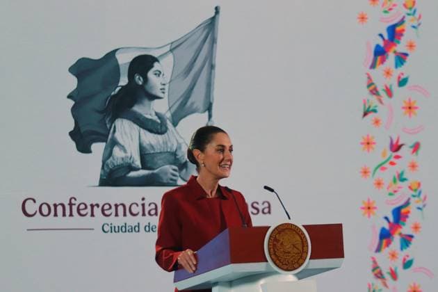 Claudia Sheinbaum Pardo, President of Mexico, speaking during a briefing conference about the rescue of Mexican Petroleum (PEMEX), at the National Palace. on November 13, 2024 in Mexico City, Mexico. Mexico City Mexico - ZUMAe321 20241113_zia_e321_021 Copyright: xCarlosxSantiagox