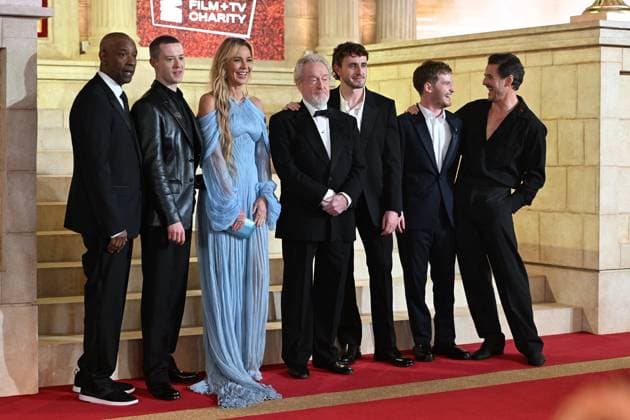 The cast at the Royal Film Performance and Global Premiere of Gladiator II in Leicester Square on November 13, 2024 in London, England Denzel Washington, Joseph Quinn, Connie Nielsen, Ridley Scott, Paul Mescal, Fred Hechinger and Pedro Pascal at the Royal Film Performance and Global Premiere of Gladiator II in Leicester Square on November 13, 2024 in London, England, Credit:EDDIE MULHOLLAND for The Telegraph. Avalon UK, London  Copyright: xEDDIExMULHOLLANDxforxThexTelegraph.x xAvalonx 0934094632