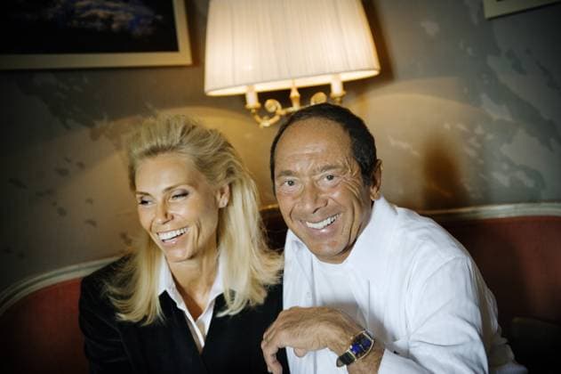 STOCKHOLM 20090803 - Svenska Anna Anka med maken och sangaren Paul Anka pa besök i Sverige inför TV 3:s program Svenska Hollywoodfruar STOCKHOLM SVERIGE x8000x *** STOCKHOLM 20090803 Swedish Anna Anka with husband and singer Paul Anka on a visit to Sweden for TV 3s program Swedish Hollywood Wives STOCKHOLM SWEDEN x8000x  Copyright: xJonasxErikssonx xXP xTTx ANNA OCH PAUL ANKA