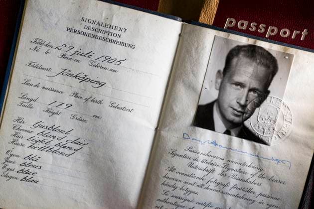 STOCKHOLM 20140402 UN chief Dag Hammarskjöld died in a plane crash in Zambia in 1961 Part of the contents of UN chief Dag Hammarskjölds briefcase found next to his body at the crash site There were, among other things, plan book, passport, ID documents, newspaper clippings, map, book, hymn book and a paging translation script Photo  Copyright: xFREDRIKxFUNCKx xDNx xTTx DAG HAMMARSKJÖLD