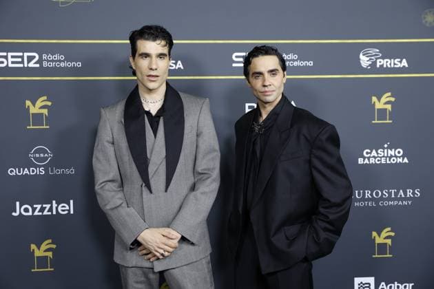 Photocall prior to the gala of the Ondas Awards 2024 Directors Javier Calvo i and Javier Ambrossi d during the photocall prior to the gala of the Ondas Awards at the Liceu, on November 14, 2024, in Barcelona, Catalonia Spain The Ondas Awards, created in 1945, are awarded annually by the Promotora de Informaciones S A Grupo PRISA through Radio Barcelona de la Cadena SER, with the aim of rewarding the quality and popularity of productions, as well as professional careers in radio, television, music and radio advertising 14 NOVEMBER 2024 ONDAS AWARDS PHOTOCALL POSED FAMOSOSOS PREMIOS RADIO TELEVISIÓN Kike Rincó Barcelona Catalunya Catalunya Barcelona Catalunya Espana Copyright: xKikexRinconx 6341389