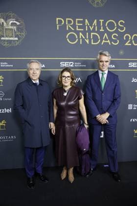 Photocall prior to the gala of the Ondas Awards 2024 Journalist Inaki Gabilondo 1i during the photocall prior to the gala of the Ondas Awards at the Liceu, on November 14, 2024, in Barcelona, Catalonia Spain The Ondas Awards, created in 1945, are awarded annually by the Promotora de Informaciones S A Grupo PRISA through Radio Barcelona of Cadena SER, with the aim of rewarding the quality and popularity of productions, as well as professional careers in radio, television, music and radio advertising 14 NOVEMBER 2024 ONDAS AWARDS PHOTOCALL POSED FAMOSOSOS PREMIOS RADIO TELEVISIÓN Kike Rincó Barcelona Catalunya Catalunya Barcelona Catalunya Espana Copyright: xKikexRinconx 6341424