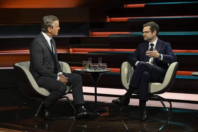 News Themen der Woche KW46 Markus Lanz (li.) mit Marco Buschmann 11 24 her Markus Lanz (li.) und Marco Buschmann am 14. November 2024 in Markus Lanz , ZDF TV Fernsehen Talkshow Talk Show Deutschlan‹‹d deutsch deutsche deutscher Mann Männer Politik Politiker FDP Ex ehemaliger ehemalig Minister Bundesminister Justizminister Italien italienisch italienischer italienisch-deutscher Moderator Fotografie Fotograf Journalist Journalismus journalism journalist author writer host presenter german-italian presenter photographer german politician quer ganz freistellbar sitzend sprechend zuhörend gestikulierend *** Markus Lanz li with Marco Buschmann 11 24 her Markus Lanz li and Marco Buschmann on November 14, 2024 in Markus Lanz , ZDF TV Fernsehen Talkshow