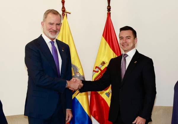 Entertainment Themen der Woche KW46 Entertainment Bilder des Tages The King attends the second day of the XXIX Ibero-American Summit in Cuenca Ecuador King Felipe VI i and the President of the Republic of Ecuador, Daniel Noboa d during their meeting at the XXIX Ibero-American Summit, on November 15, 2024, in Cuenca Ecuador The King participates today in the XXIX Ibero-American Summit of Heads of State and Government of twenty countries united by innovation, inclusion and sustainability of the Ibero-American community During the meeting, issues such as security, mobility, university degree recognition and financing for development, among others, have been discussed 15 NOVEMBER 2024 IBERO-AMERICAN SUMMIT KING KING KING HEADS OF STATE ECUADOR Casa de S M el Rey 15 11 2024 Cuenca Ecuador Cuenca Ecuador Ecuado  Copyright: xCasaxdexS.M.xelxReyx 6343216