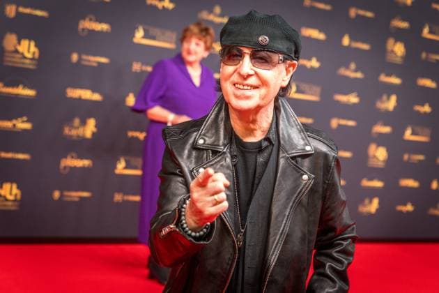 30 Goldene Henne award ceremony in Leipzig MDR Mitteldeutscher Rundfunk produces the biggest audience award in eastern Germany in collaboration with Super Illu Here the Scorpions singer Klaus Meine Goldene Henne 2024