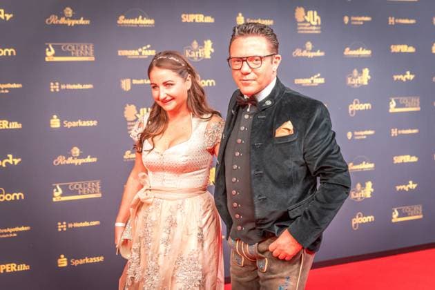 30 Goldene Henne award ceremony in Leipzig MDR Mitteldeutscher Rundfunk produces the biggest audience award in eastern Germany in collaboration with Super Illu Here the folk music singer and presenter Stefan Mross Goldene Henne 2024