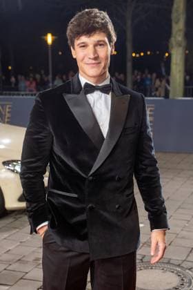Leipzig 30 Goldene Henne award ceremony at Messe Leipzig 15 11 2024 Leipzig, Messe In the photo Wincent Weiss, singer On Friday evening, the Goldene Henne 2024 award ceremony, jointly organized by SuperIllu and MDR Fernsehen, wil Copyright: xEHLxMedia ChrisxLässigx 20241115_goldene-henne-cl-1_9