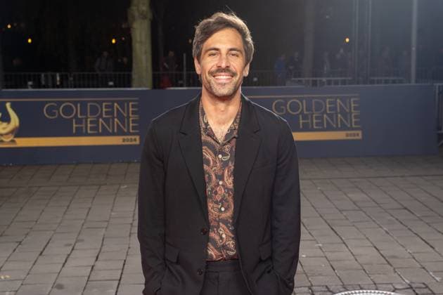 Leipzig 30 Goldene Henne award ceremony at Messe Leipzig 15 11 2024 Leipzig, Messe In the photo Max Giesinger, singer On Friday evening, the Goldene Henne 2024 award ceremony, jointly organized by SuperIllu and MDR Fernsehen, wil Copyright: xEHLxMedia ChrisxLässigx 20241115_goldene-henne-cl-1_25