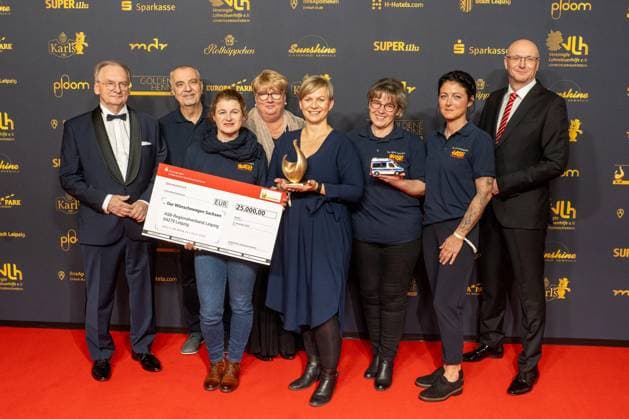 Leipzig 30 Goldene Henne Award Ceremony at Messe Leipzig 15 11 2024 Leipzig, Messe Im Foto On Friday evening, the Goldene Henne 2024 award ceremony, jointly organized by SuperIllu and MDR Fernsehen, will once again take place in Leipzig Germanys bigge Copyright: xEHLxMedia ChrisxLässigx 20241115_goldene-henne-abs-charity_1