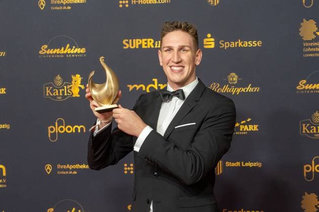 Leipzig 30 Goldene Henne award ceremony at Messe Leipzig 15 11 2024 Leipzig, Messe In the photo Lukas Märtens, swimmer, winner Goldene Henne category Sport On Friday evening, the G Copyright: xEHLxMedia ChrisxLässigx 20241115_goldene-henne-sport_3