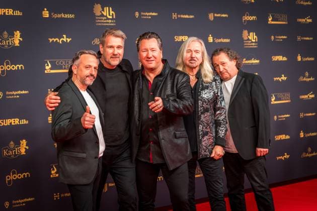 30 Goldene Henne award ceremony in Leipzig MDR Mitteldeutscher Rundfunk produces the biggest audience award in eastern Germany in collaboration with Super Illu Here the ostrock band Karat Claudius Dreilich, Bernd Römer Goldene Henne 2024