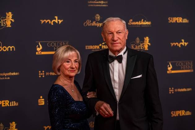 30 Presentation of the Golden Hen in Leipzig MDR Mitteldeutscher Rundfunk produces the biggest audience award in East Germany in collaboration with Super Illu Football coach Eduard Geyer Golden Hen 2024