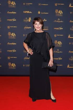 Award 30 Goldene Henne 2024 Carpet Janina Hartwig on the red carpet of the 30 Goldene Henne 2024 at Messe Leipzig on 15 11 2024 Copyright: xEventpressxKochanx